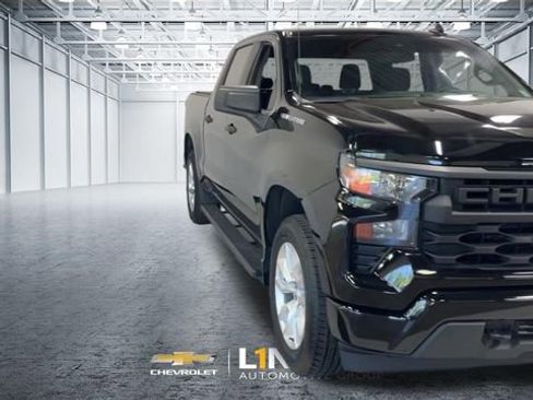 Used 2024 Chevrolet Silverado 1500 Custom image 4