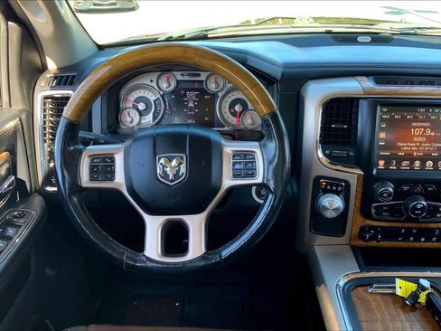 Used 2017 RAM 1500 Laramie Longhorn image 5