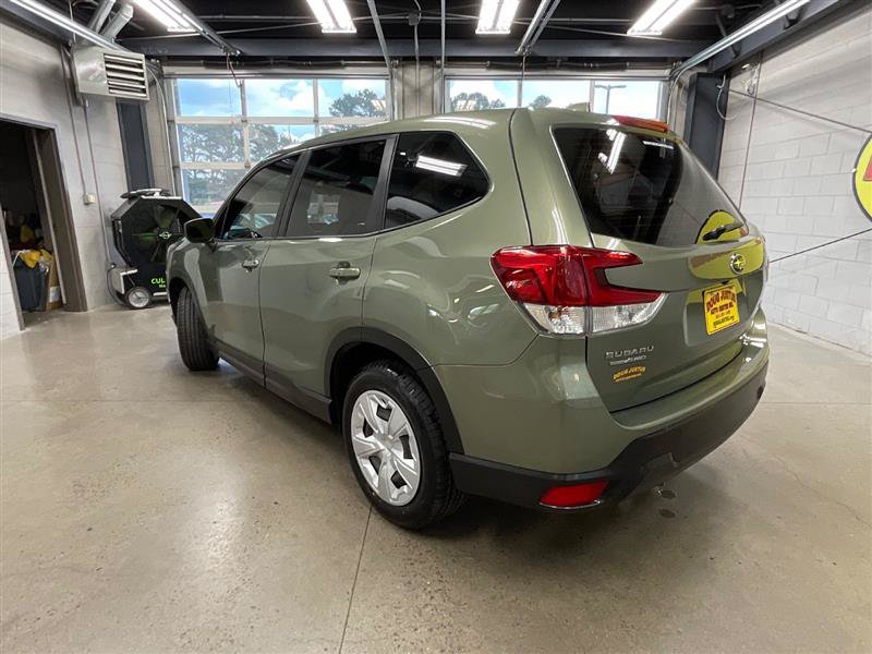 Used 2021 Subaru Forester AWD/4WD image 3