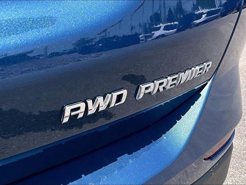 Used 2024 Chevrolet Equinox Premier AWD/4WD image 8