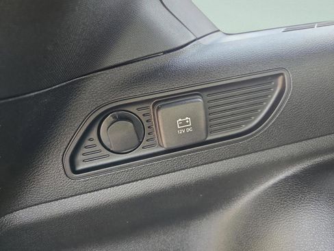 New 2025 Jeep Grand Cherokee Altitude image 13