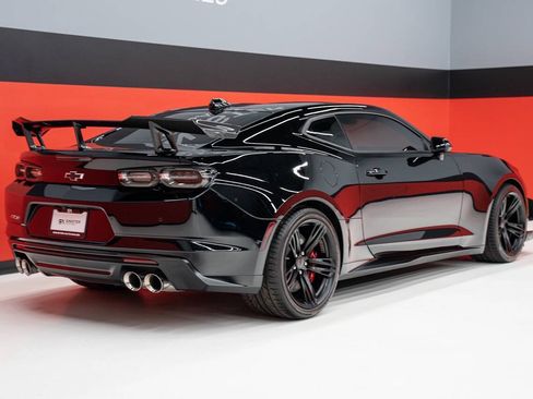 Used 2021 Chevrolet Camaro ZL1 RWD image 45