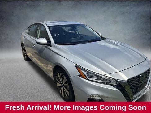 Used 2019 Nissan Altima 2.5 SL FWD image 1