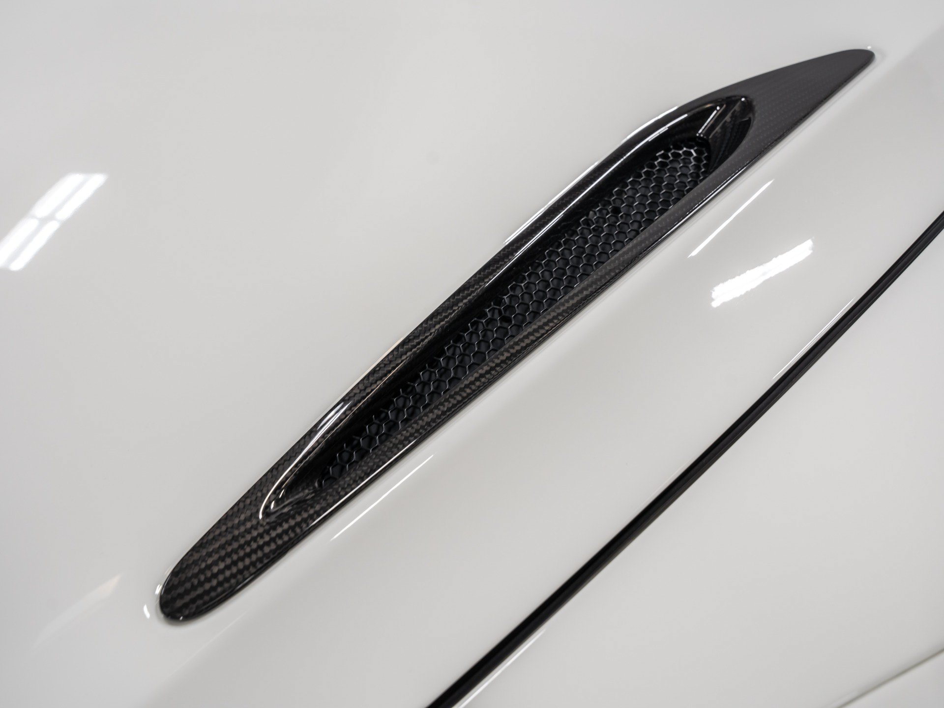 Used 2021 McLaren 720S Performance RWD image 32