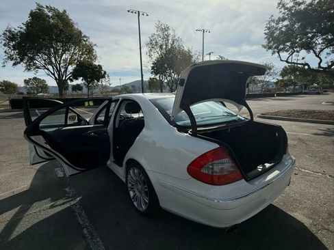 Used 2008 Mercedes-Benz E 350 Sedan image 24