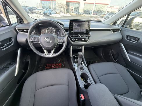 Certified 2022 Toyota Corolla Cross LE image 13