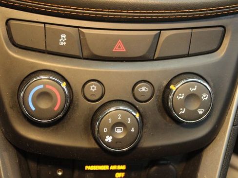 Used 2020 Chevrolet Trax LS w/ LPO, Cargo Package image 21