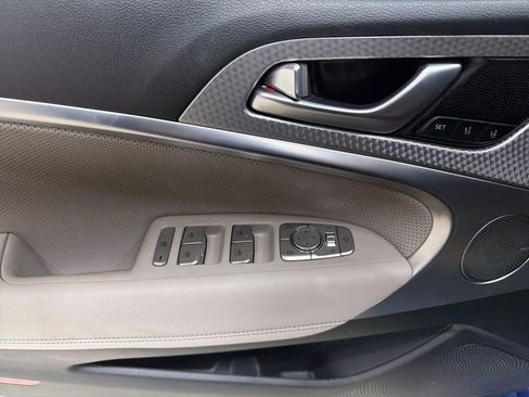 Used 2023 Genesis G70 2.0T w/ Sport Prestige Package image 9