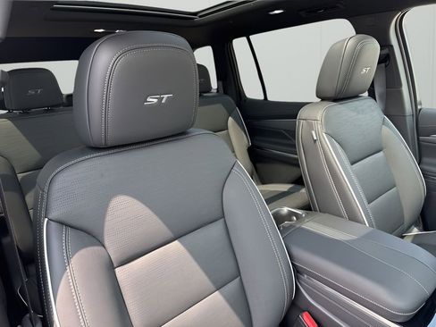 New 2025 Buick Enclave Sport Touring w/ Super Cruise Package image 13