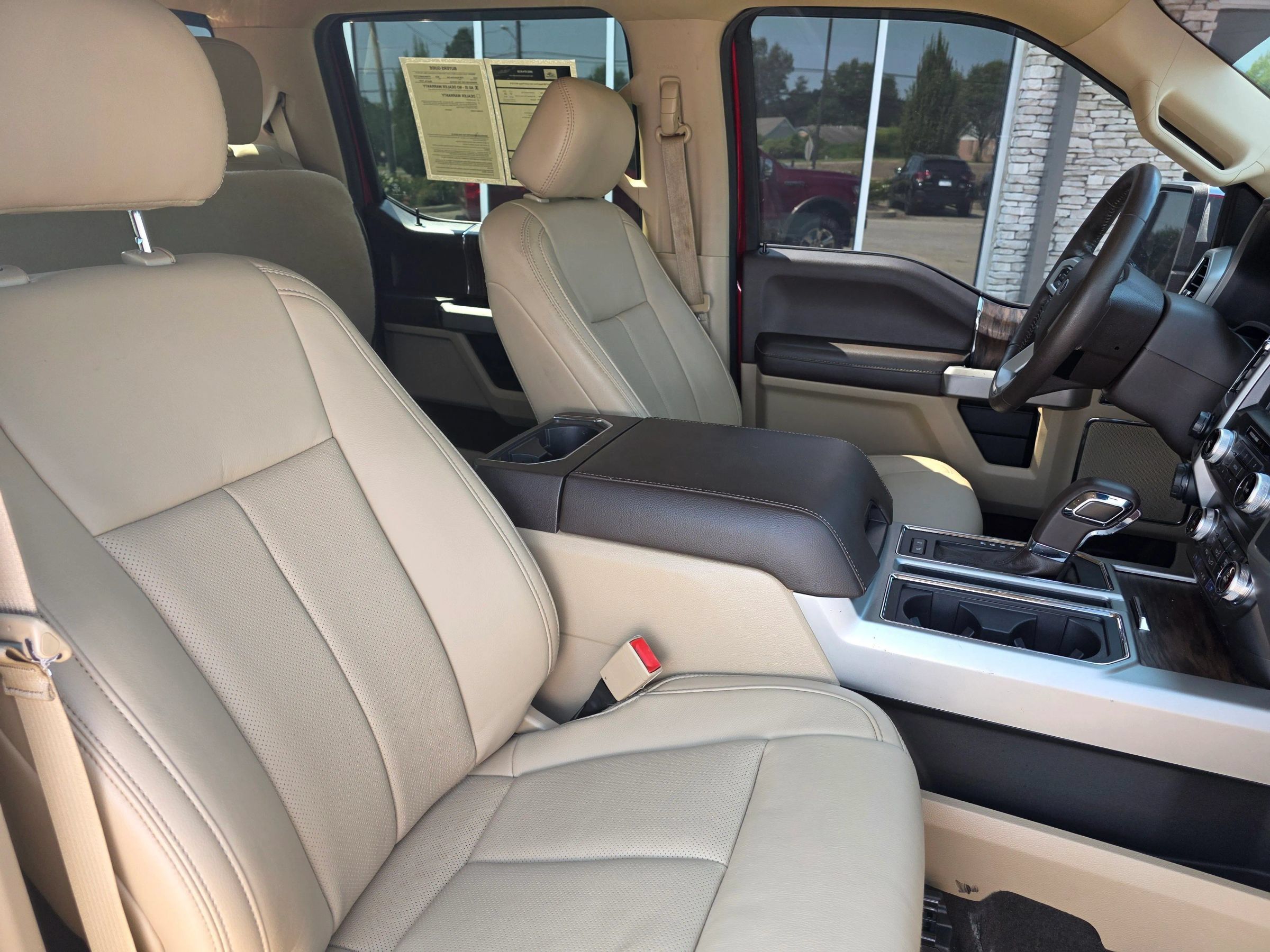 Used 2019 Ford F150 Lariat w/ Equipment Group 502A Luxury AWD/4WD image 7