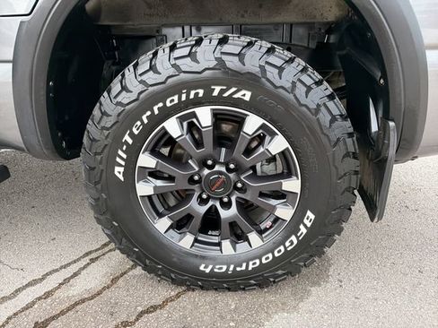Used 2020 Nissan Titan PRO-4X w/ Pro-4x Convenience Package AWD/4WD image 31