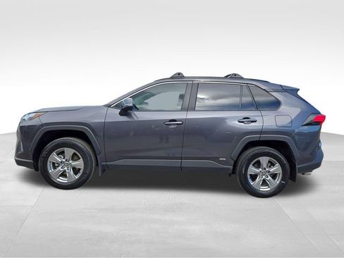 Used 2024 Toyota RAV4 XLE AWD/4WD image 9