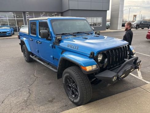 Used 2021 Jeep Gladiator Sport image 6