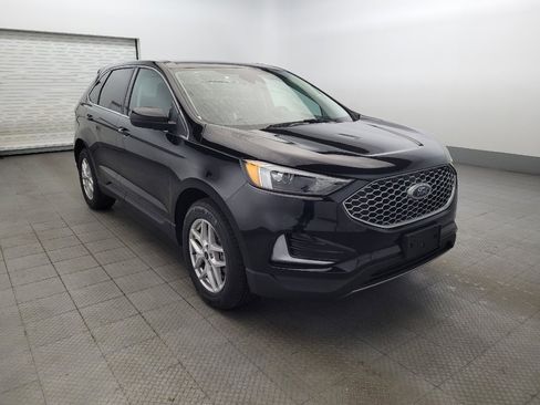 Used 2023 Ford Edge SEL image 13