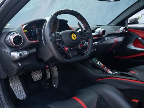 Used 2021 Ferrari 812 GTS RWD image 29