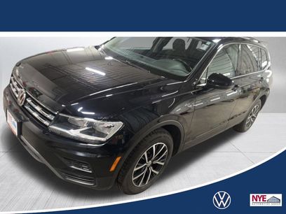 Used 2019 Volkswagen Tiguan SE w/ Panoramic Sunroof Package