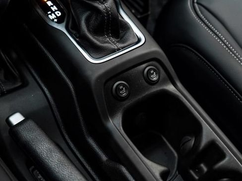 Used 2025 Jeep Gladiator Sport AWD/4WD image 58