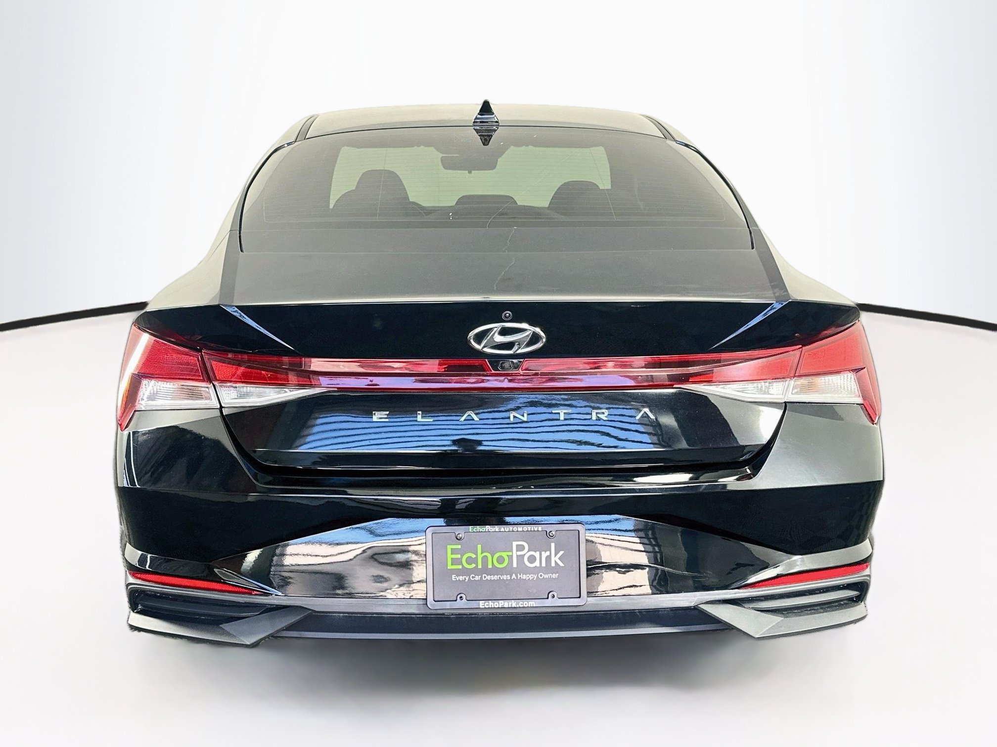 Used 2023 Hyundai Elantra SEL w/ Cargo Package FWD image 7