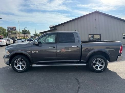 Used 2016 RAM 1500 Laramie w/ Convenience Group AWD/4WD image 2