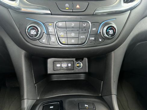 Certified 2024 Chevrolet Equinox LT w/ LPO, Floor Liner Package image 13