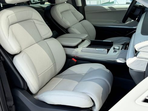 New 2026 Lincoln Navigator L Reserve image 14