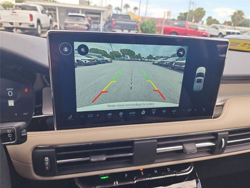 New 2026 Lincoln Corsair Premiere image 36