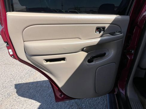 Used 2005 Chevrolet Tahoe LS RWD image 15