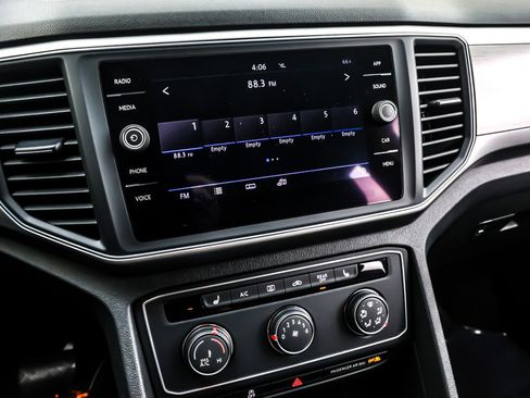 Used 2018 Volkswagen Atlas SE image 20