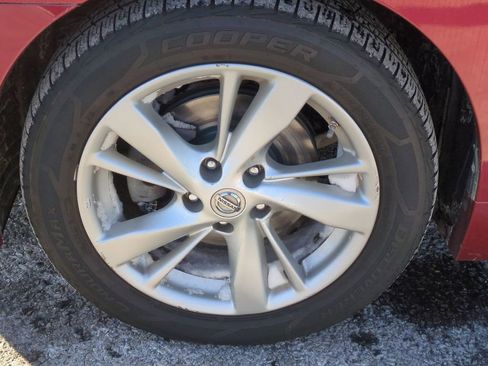 Used 2014 Nissan Altima 2.5 SL w/ Moonroof Package image 9