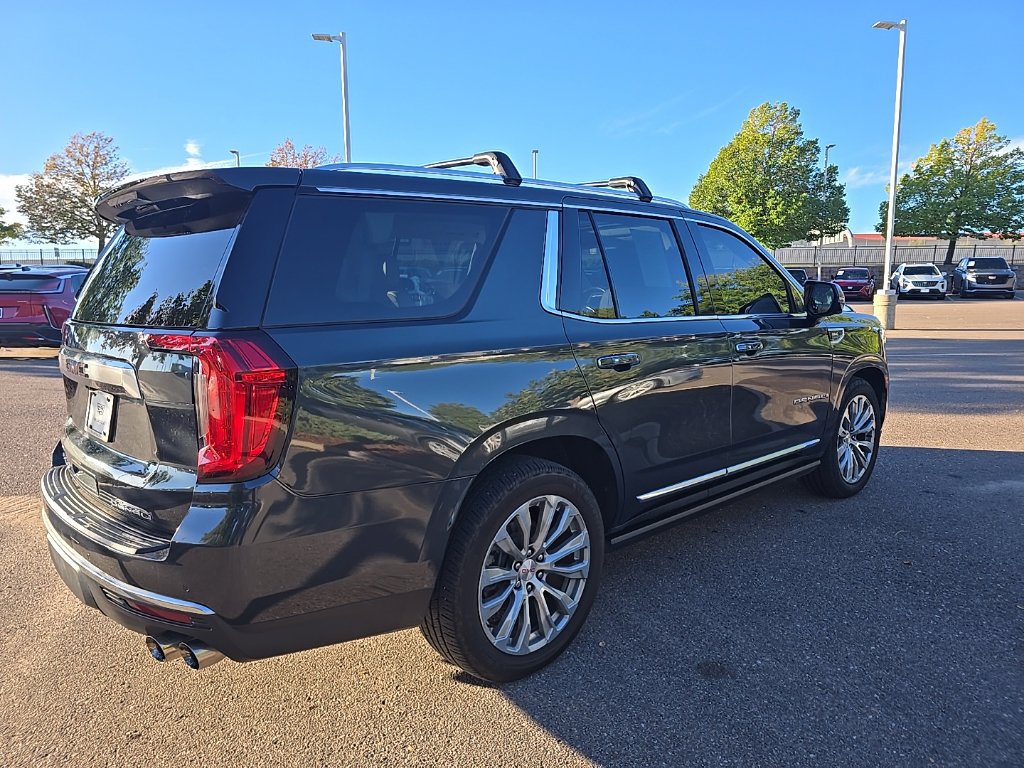 Used 2021 GMC Yukon Denali w/ Denali Ultimate Package AWD/4WD image 4
