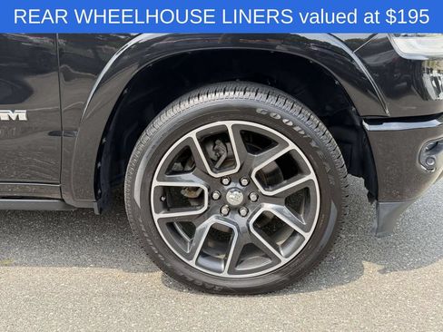 Used 2019 RAM 1500 Laramie AWD/4WD image 12
