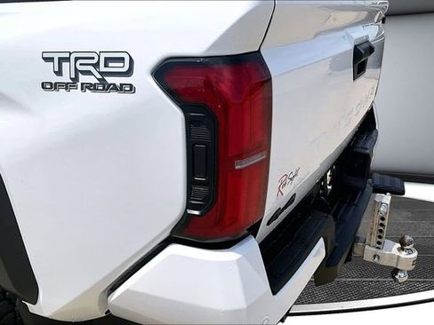 Used 2025 Toyota Tacoma TRD Off-Road w/ TRD Off Road Premium Package AWD/4WD image 24