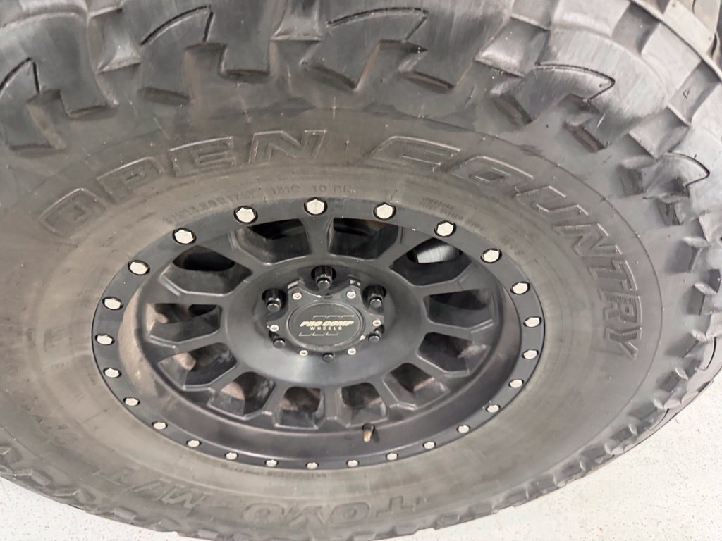 Used 2018 Ford F150 Raptor w/ Equipment Group 802A Luxury AWD/4WD image 11