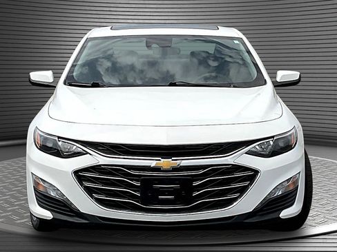 Used 2024 Chevrolet Malibu LT FWD image 2