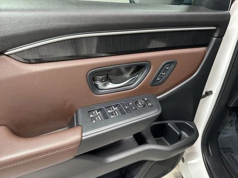 Used 2023 Honda Pilot Elite image 14