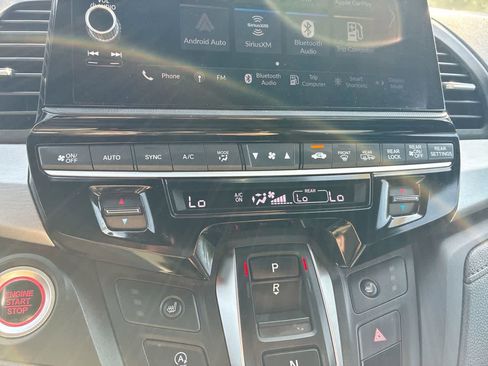 Used 2025 Honda Odyssey Sport-L image 17