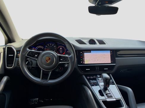 Used 2023 Porsche Cayenne Platinum Edition image 21
