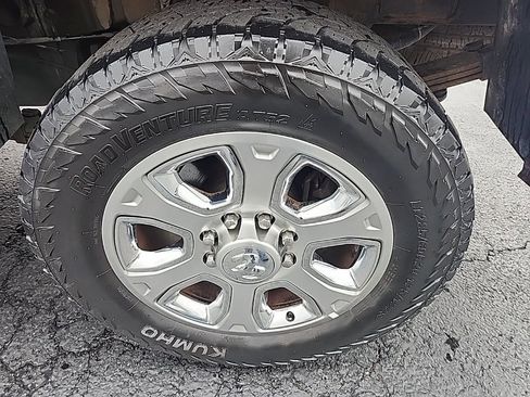 Used 2018 RAM 3500 Laramie image 12