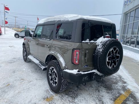 Used 2025 Ford Bronco Outer Banks image 3