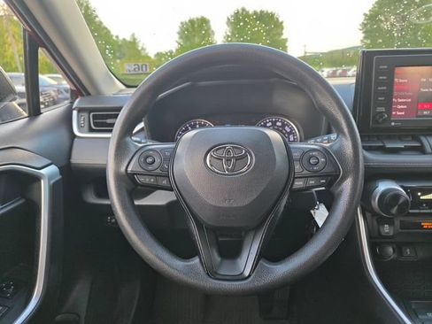 Used 2021 Toyota RAV4 LE AWD/4WD image 22