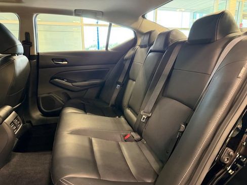 Used 2023 Nissan Altima 2.5 SL FWD image 21