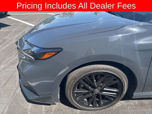 Used 2025 Toyota Camry SE w/ Convenience Package FWD image 9