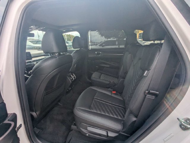 Certified 2026 Kia Sorento SX Prestige AWD/4WD image 13