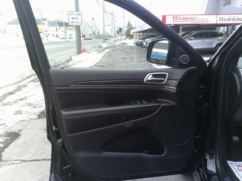 Used 2019 Jeep Grand Cherokee Limited X image 16