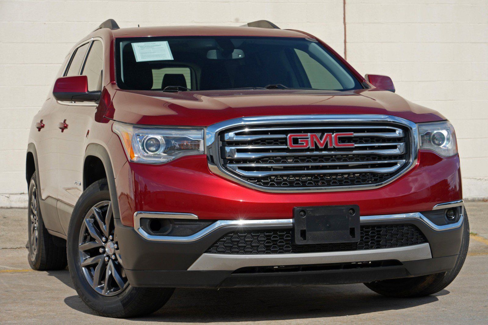 Used 2019 GMC Acadia SLT FWD image 2