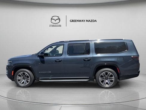 Used 2024 Jeep Wagoneer L Series II RWD image 4