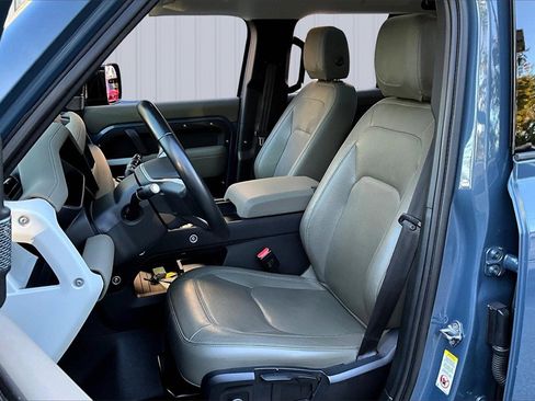 Used 2023 Land Rover Defender 110 S image 21