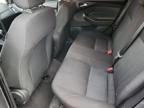 Used 2018 Ford Focus SE image 9