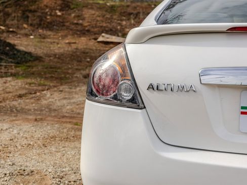 Used 2012 Nissan Altima 3.5 SR image 8