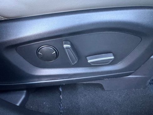 New 2026 Ford Explorer Active w/ Active Comfort Package image 23